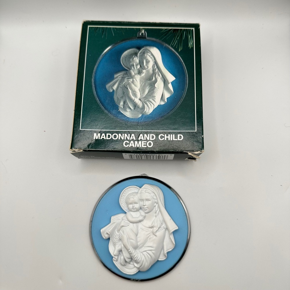 Vintage 1988 AGC Madonna and Child Cameo Christmas Ornament Luke 2:11 Blue White